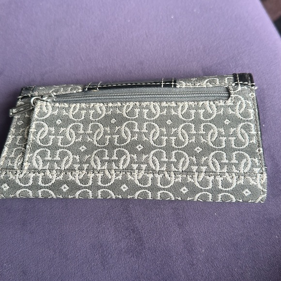 Guess women’s wallet - Picture 3 of 4